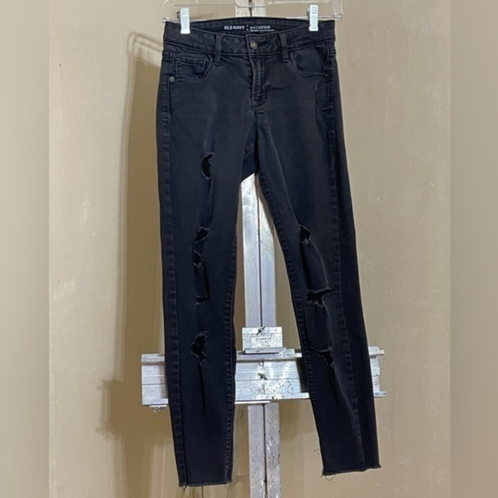 OLD NAVY BLACK DISTRESSED ROCKSTAR JEANS SZ 2